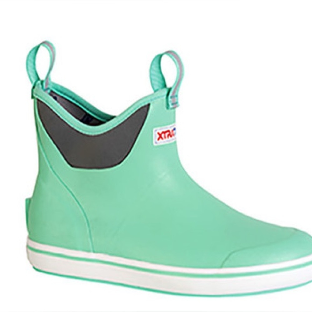 Women’s XTRATUF Deck Boots | VGUC | Size 9, Seafoam